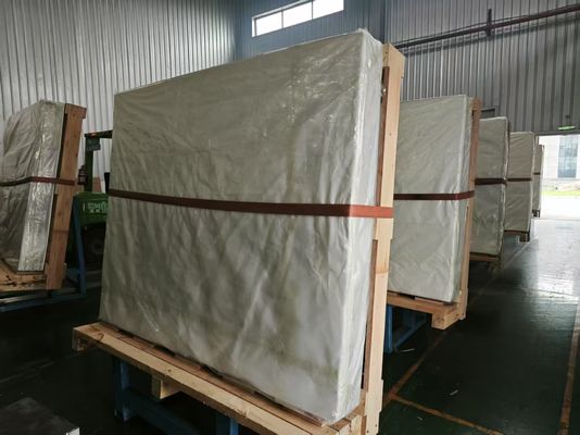 Substratos de vidro ultrafinos ultra-brancos de formato XXL - Baixo defeito, elevado rendimento